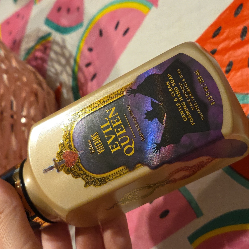 Nwt Disney Villains Evil Queen Foaming Hand Soap - Black and Gold